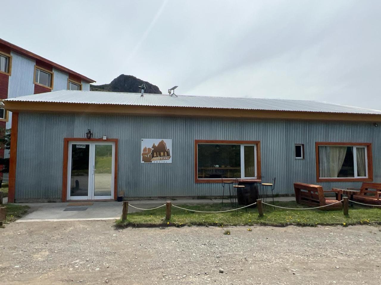 Albergue Alma Travelers El Chaltén Exterior foto